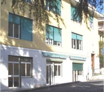 Ok della giunta alla nuova pavimentazione del cortile della Montessori