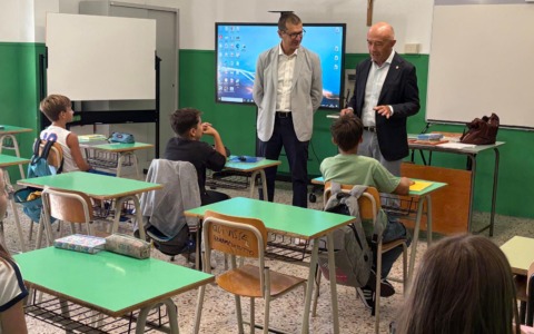“Buon primo giorno di scuola” Mager e Fellegara in visita al plesso di Coldirodi