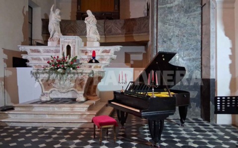 Concerto benefico a Ventimiglia per restaurare un pianoforte a mezza coda