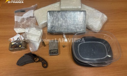 Finanza sequestra in un appartamento di Ventimiglia quasi 4 chili di cocaina