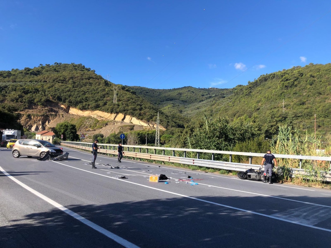 Scontro auto-scooter: un ferito in codice rosso