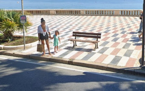 Al via la manutenzione di 448 panchine