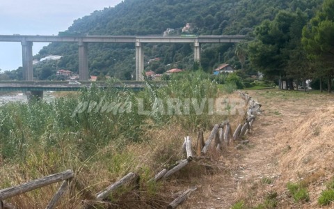 Manca staccionata: “Situazione di pericolo tra ponte dell’Amicizia e centro Falcone”