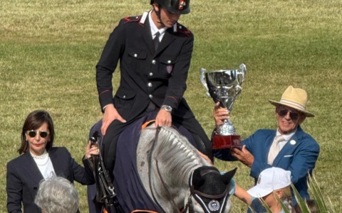 Concorso internazionale di salto ostacoli a Sanremo: cavalieri da Europa e Sud America