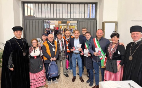 Un viaggio con il treno storico per 200 passeggeri