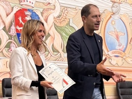 Ai neo diciottenni una copia della Costituzione e un bonus cultura