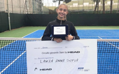 Assegno da 250 euro per il talento di Sanremo Anna Sofia Lanza che vince il Master regionale Slam by Head