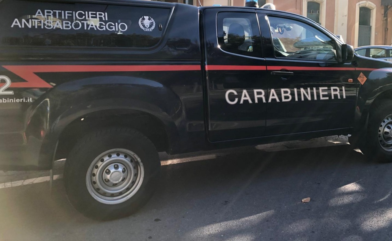 Sospetta bomba in spiaggia