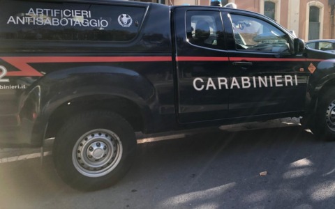 Sospetta bomba in spiaggia