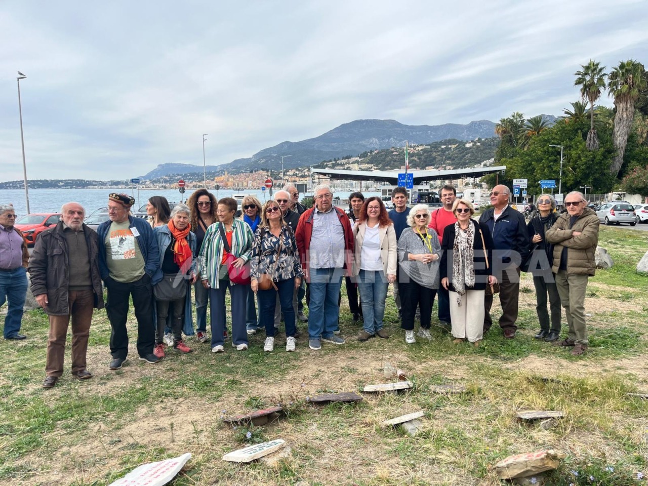 Manifestazione a Ponte San Ludovico contro la chiusura per quattro mesi dell’Aurelia