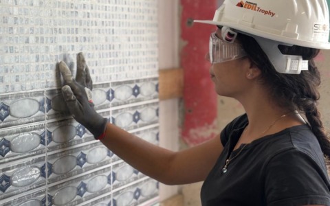 Caschetto, talento, determinazione: quando l’edilizia parla anche al femminile