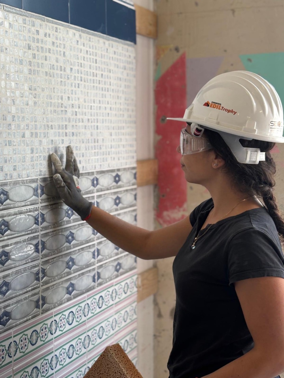 Caschetto, talento, determinazione: quando l’edilizia parla anche al femminile