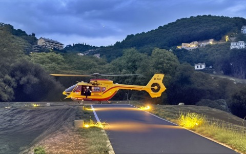 Ustioni sul corpo per una bimba di 20 mesi di Sanremo. Ora è al Gaslini in codice rosso