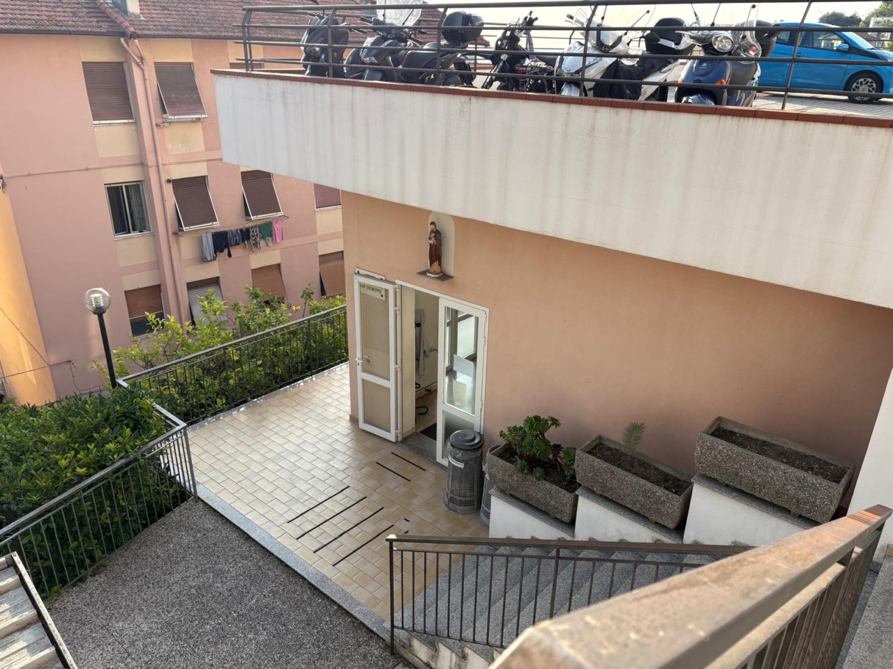 Troppi iscritti al Liceo: 3 classi ospiti dei locali della Curia