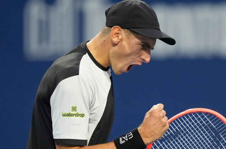 Matteo Arnaldi (non convocato in Coppa Davis) domani cerca l’impresa contro Zverev all’Atp 500 di Vienna
