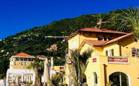 Apericena di Natale della Fondazione Ernesto Chiappori