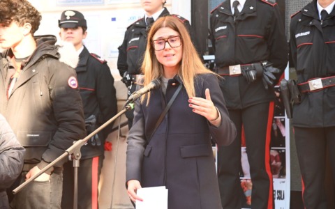 “Non sei sola”: a Imperia studenti e Carabinieri contro la violenza sulle donne