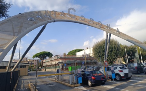 Scontro auto-scooter, 24enne al Santa Corona