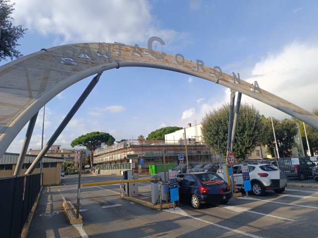 Scontro auto-scooter, 24enne al Santa Corona