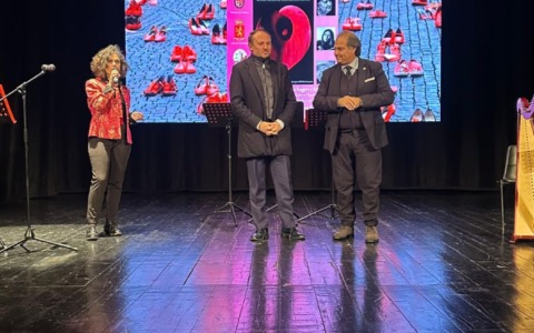 Violenza sulle donne, Lombardi: Doveroso continuare a parlarne