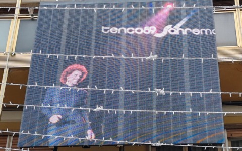 Ariston omaggia Ornella Vanoni con un ledwall