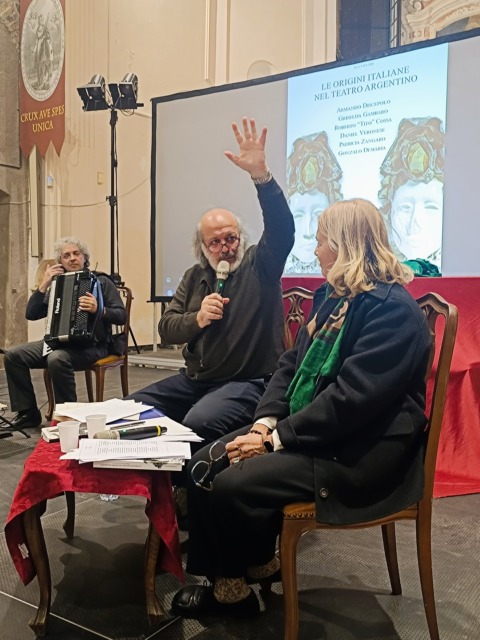 Cervo in blu d’ inchiostro: straordinario successo a Cervo per il viaggio teatrale “Dall’Italia al Río de la Plata”