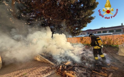 Incendio in un cantiere edile a Bordighera