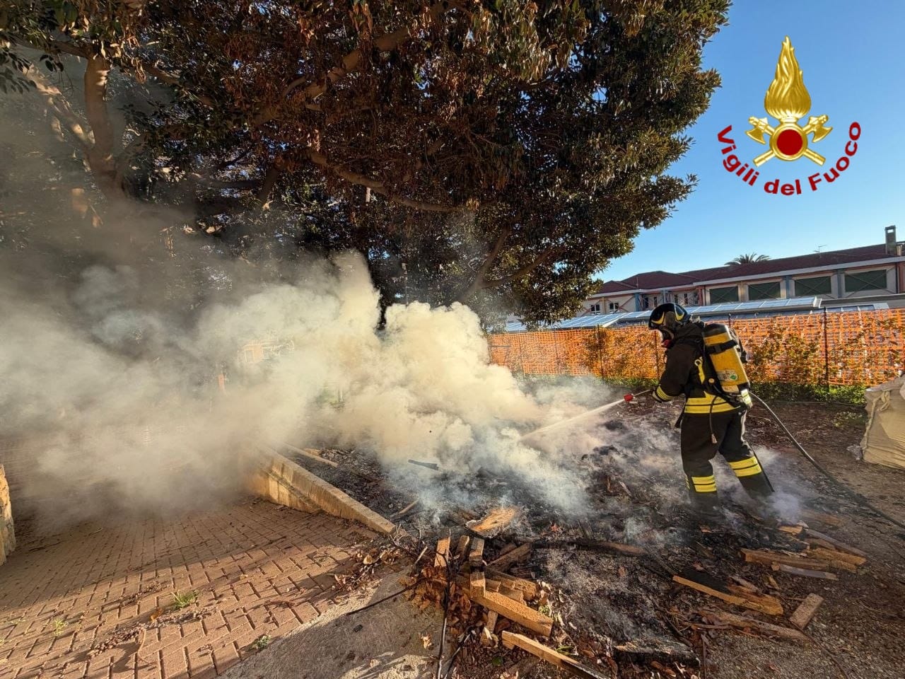 Incendio in un cantiere edile a Bordighera