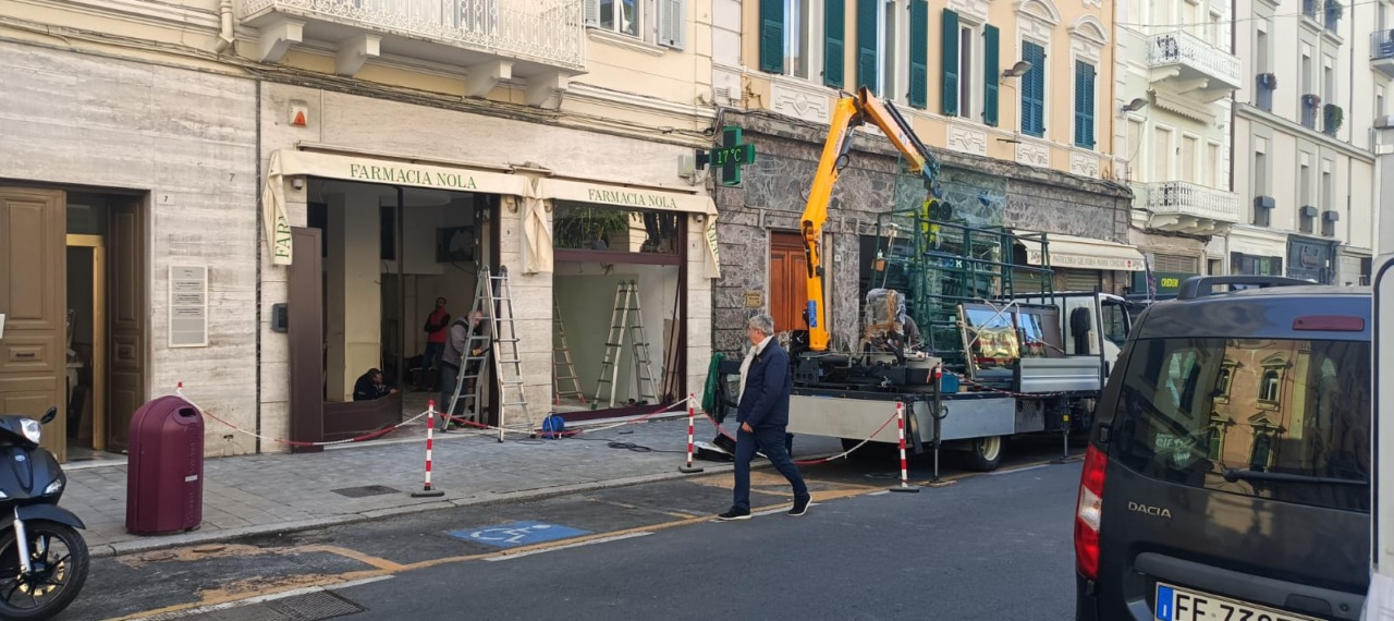 La Farmacia Nola in centro a Sanremo si rifà il look
