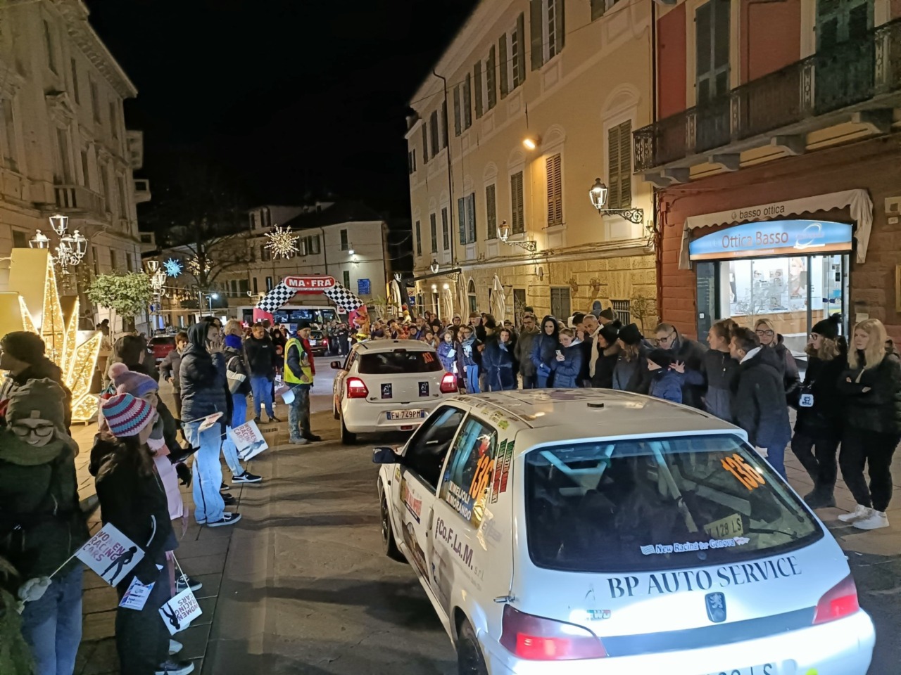 Al via la 14ª Ronde Valli Imperiesi, ieri sera la sfilata in centro