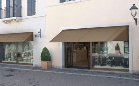 Tende a tariffa “zero”  per i commercianti di Diano Marina