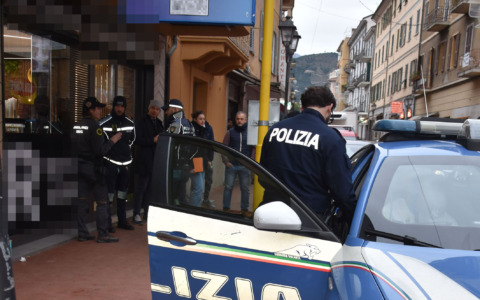 Controlli a Ventimiglia con il cane antidroga Jester