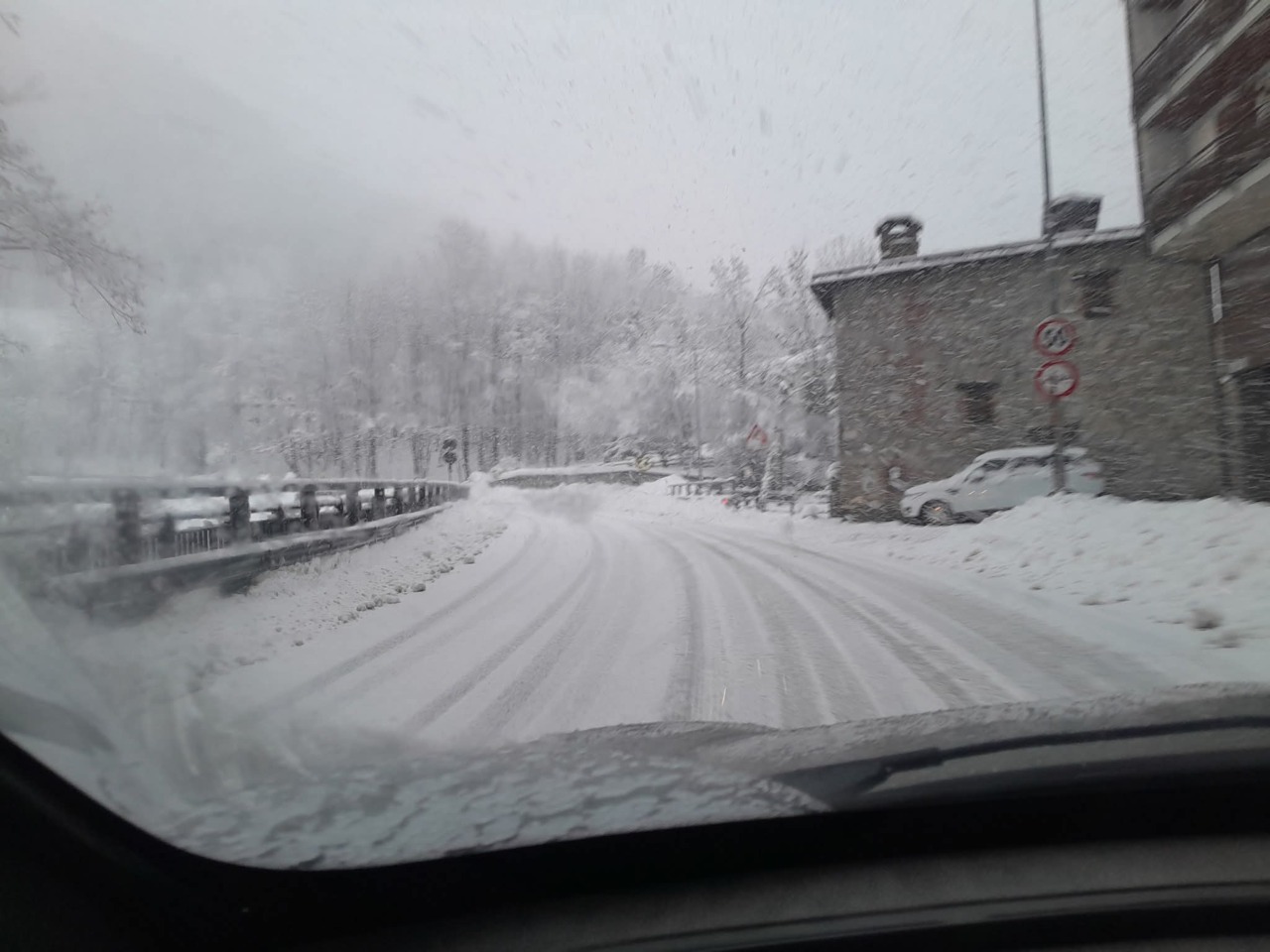 Pericolo valanghe: tunnel di Tenda chiuso a tempo indeterminato