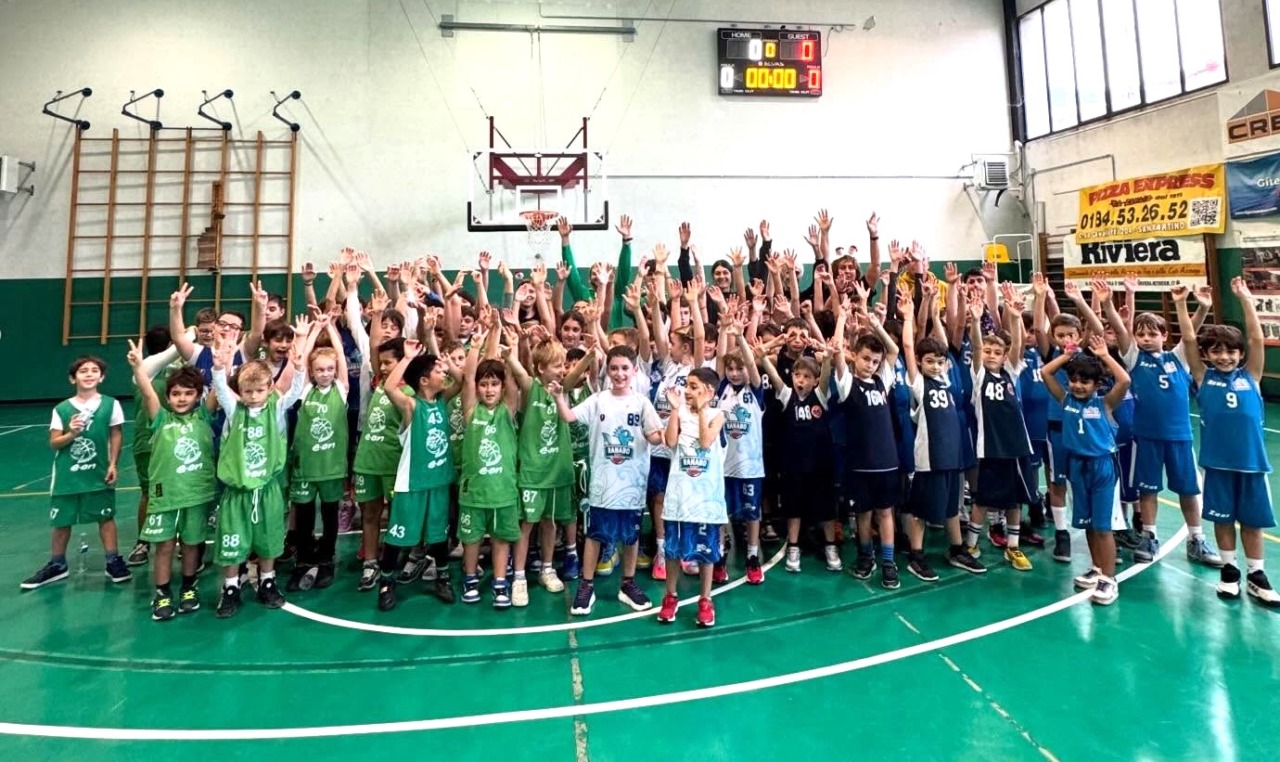 Una giornata di sport con circa 100 piccoli atleti del minibasket