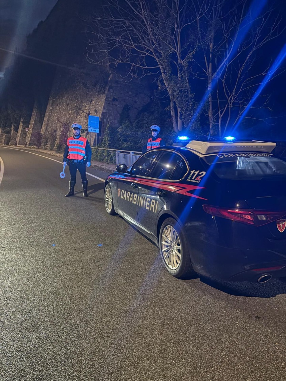 Carabinieri arrestano passeur con sette migranti a bordo