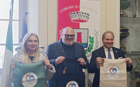 Ponte ciclabile: Riva risponde con una campagna di comunicazione da oltre 20mila euro