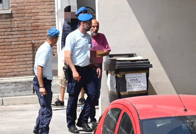 Mazzette e permessi di soggiorno, torna in libertà sostituto commissario Mingherlino