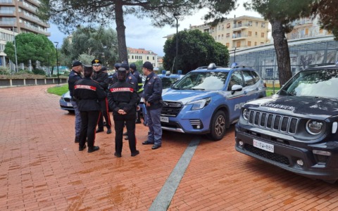 Servizio di controllo interforze a Imperia con particolare attenzione alle zone dello spaccio e dei furti