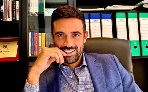 “A Bordighera non c’è spazio per chi non è pronto a piantare  un coltello nella schiena subito dopo un caffè”