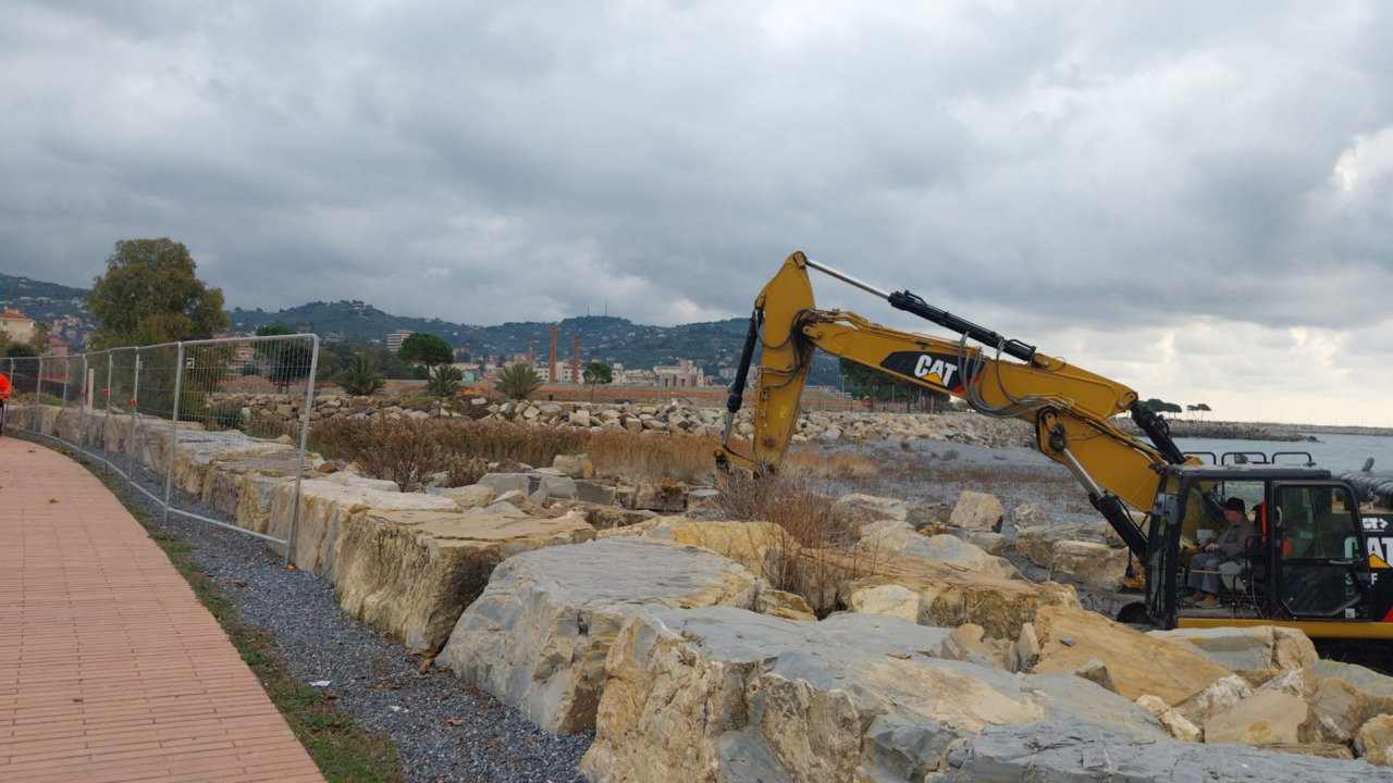 Al via lavori per la passerella di accesso alla spiaggia del Parco Urbano
