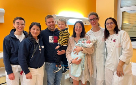 Caterina è la prima bimba nata nel 2026 in provincia di Imperia