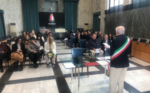 Imperia: 24 nuovi cittadini extracomunitari giurano davanti al sindaco