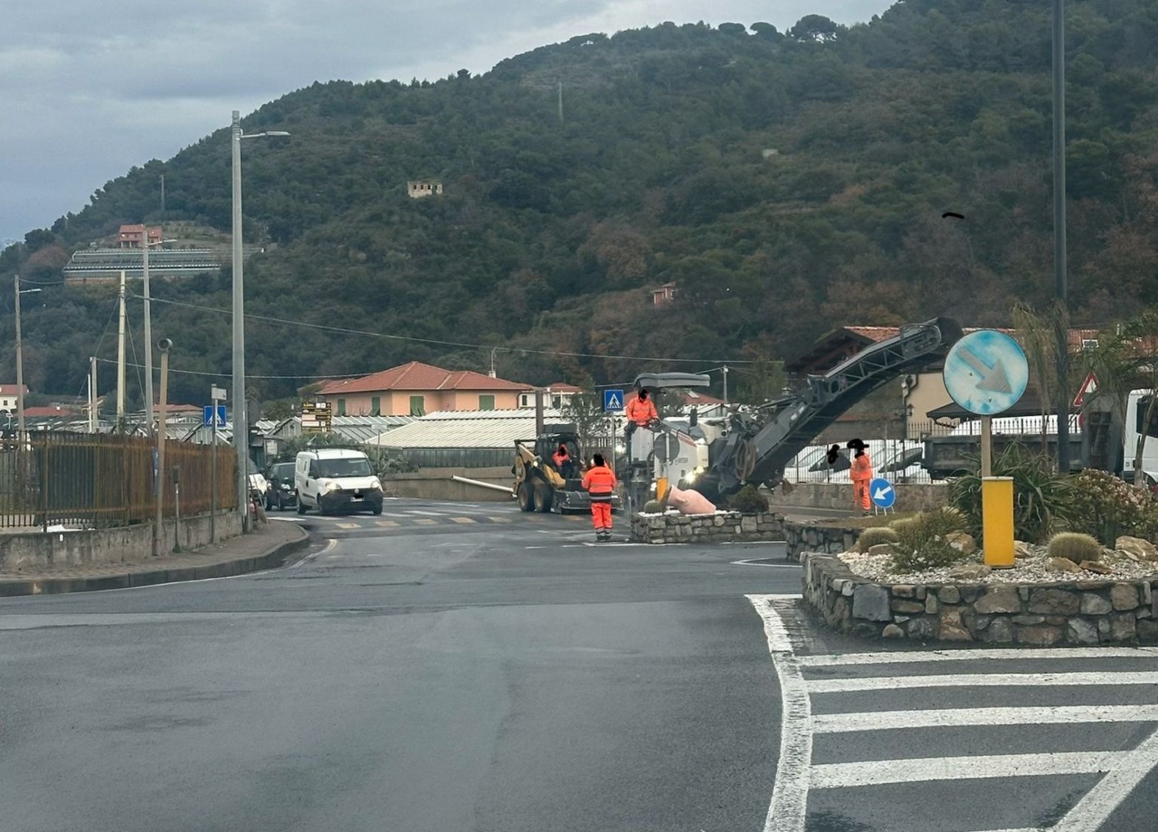 Avviato l’adeguamento del passaggio pedonale rialzato di via Braie a Camporosso