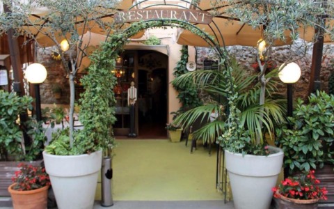 Chiude per cambio gestione lo storico ristorante Le Chaudron di Bordighera