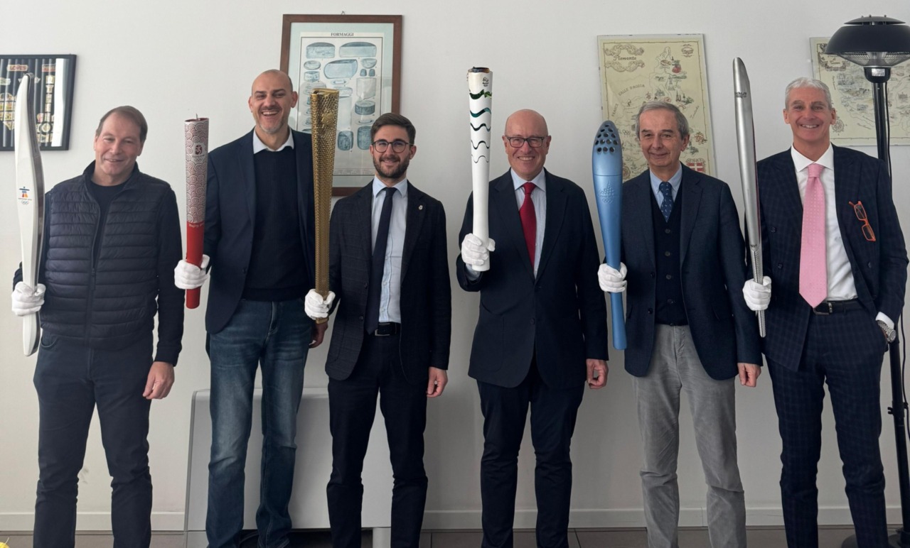 I sindaci di Alba, Bra, Cavallermaggiore e Dolceacqua in visita allo stabilimento Biraghi