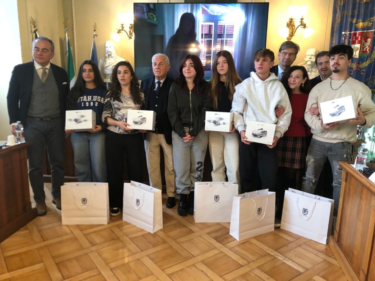 Vodcast “Correggilostile team”: vincono studenti del Polo Tecnologico