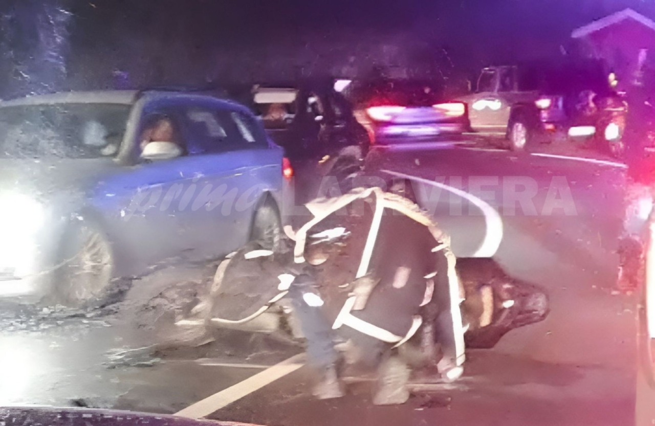 Due scooteristi feriti in uno scontro in via Toscanini a Ventimiglia