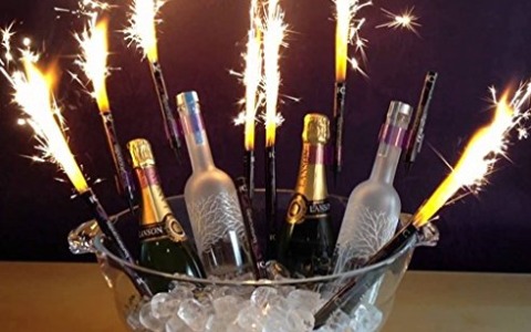 Dopo la tragedia di Crans Montana, vietate a Limone Piemonte le candele pirotecniche