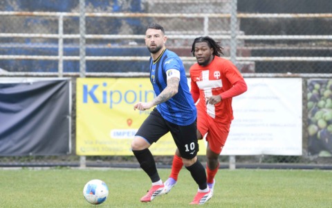 Poker per il Sestri Levante, l’Imperia in 10 dopo il rosso a Costantini