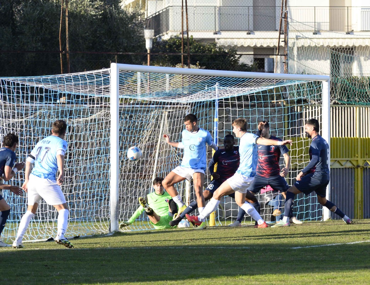 La cura Banchini funziona. Sanremese-Vado finisce 3-0 con Grosso, Djorkaeff e Girgi